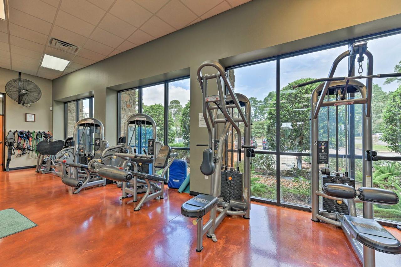 Idyllic Montgomery Condo With Pool And Lake View! Esterno foto