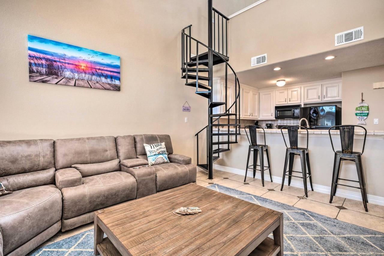 Idyllic Montgomery Condo With Pool And Lake View! Esterno foto