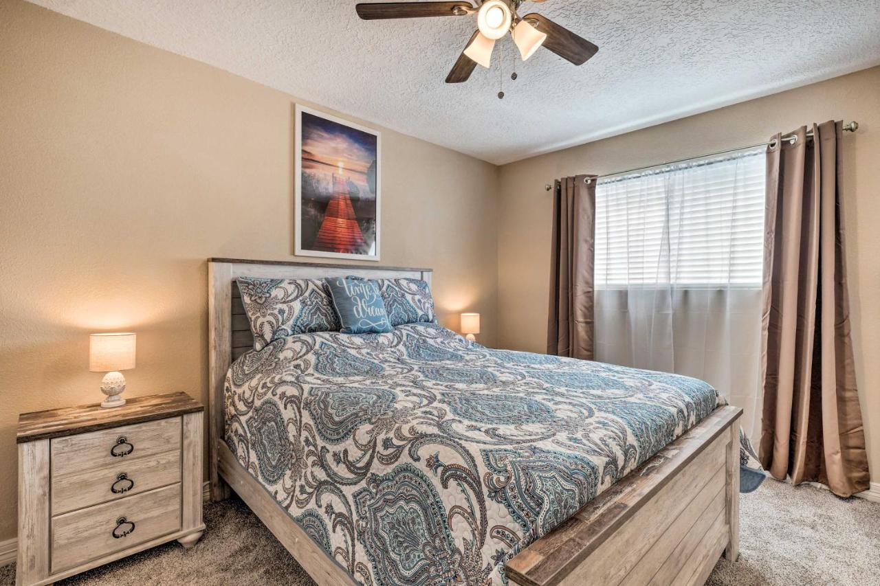 Idyllic Montgomery Condo With Pool And Lake View! Esterno foto
