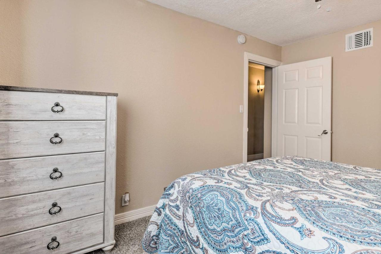 Idyllic Montgomery Condo With Pool And Lake View! Esterno foto