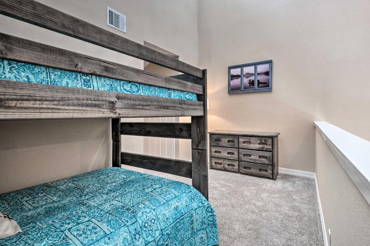 Idyllic Montgomery Condo With Pool And Lake View! Esterno foto
