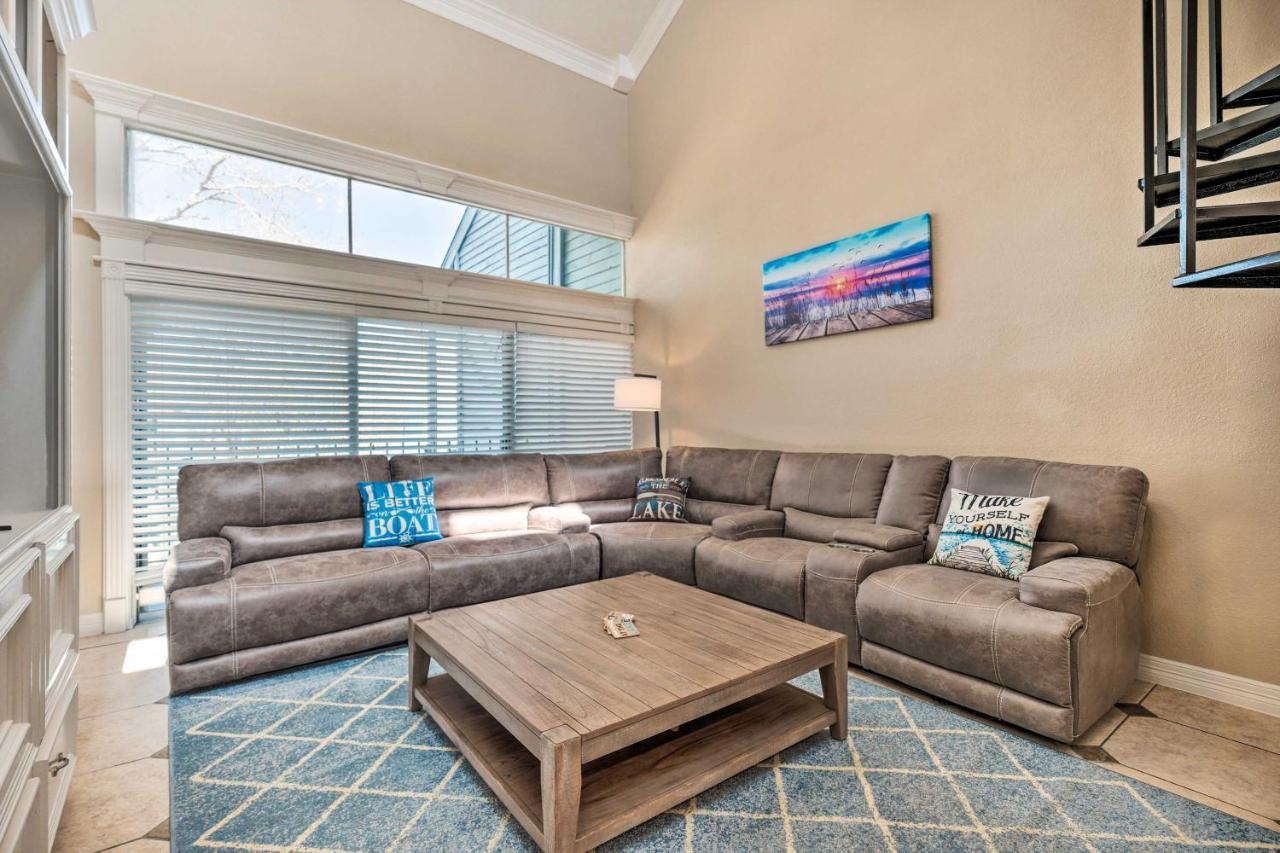 Idyllic Montgomery Condo With Pool And Lake View! Esterno foto