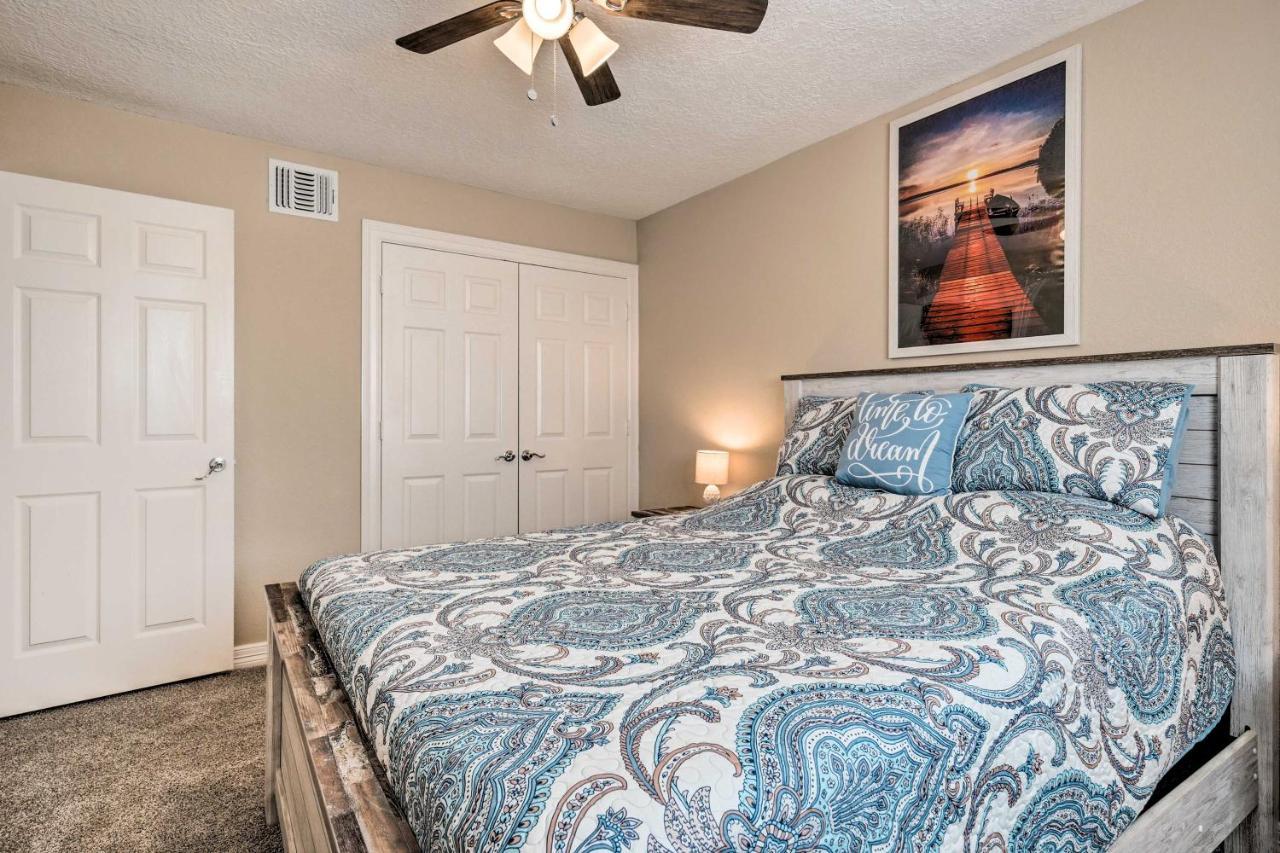 Idyllic Montgomery Condo With Pool And Lake View! Esterno foto