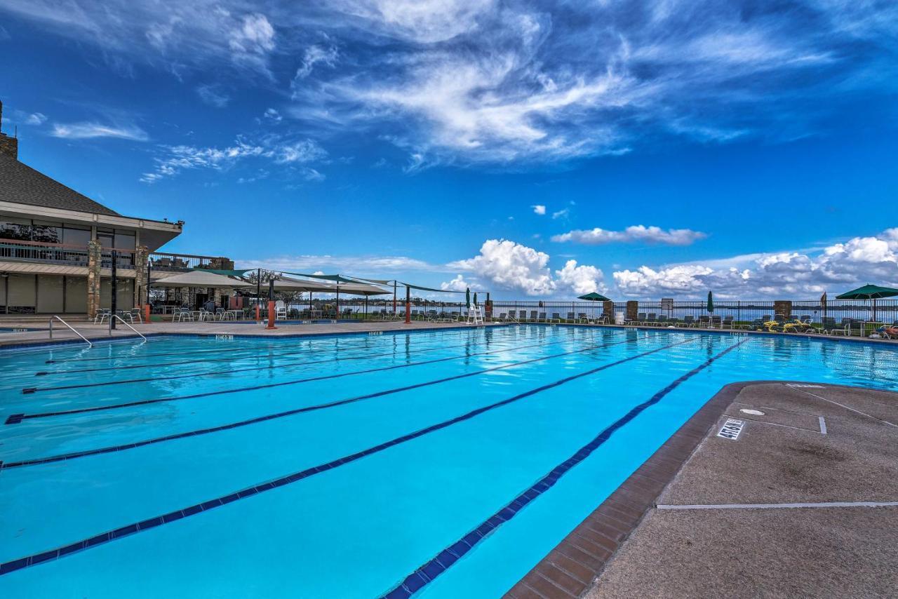 Idyllic Montgomery Condo With Pool And Lake View! Esterno foto